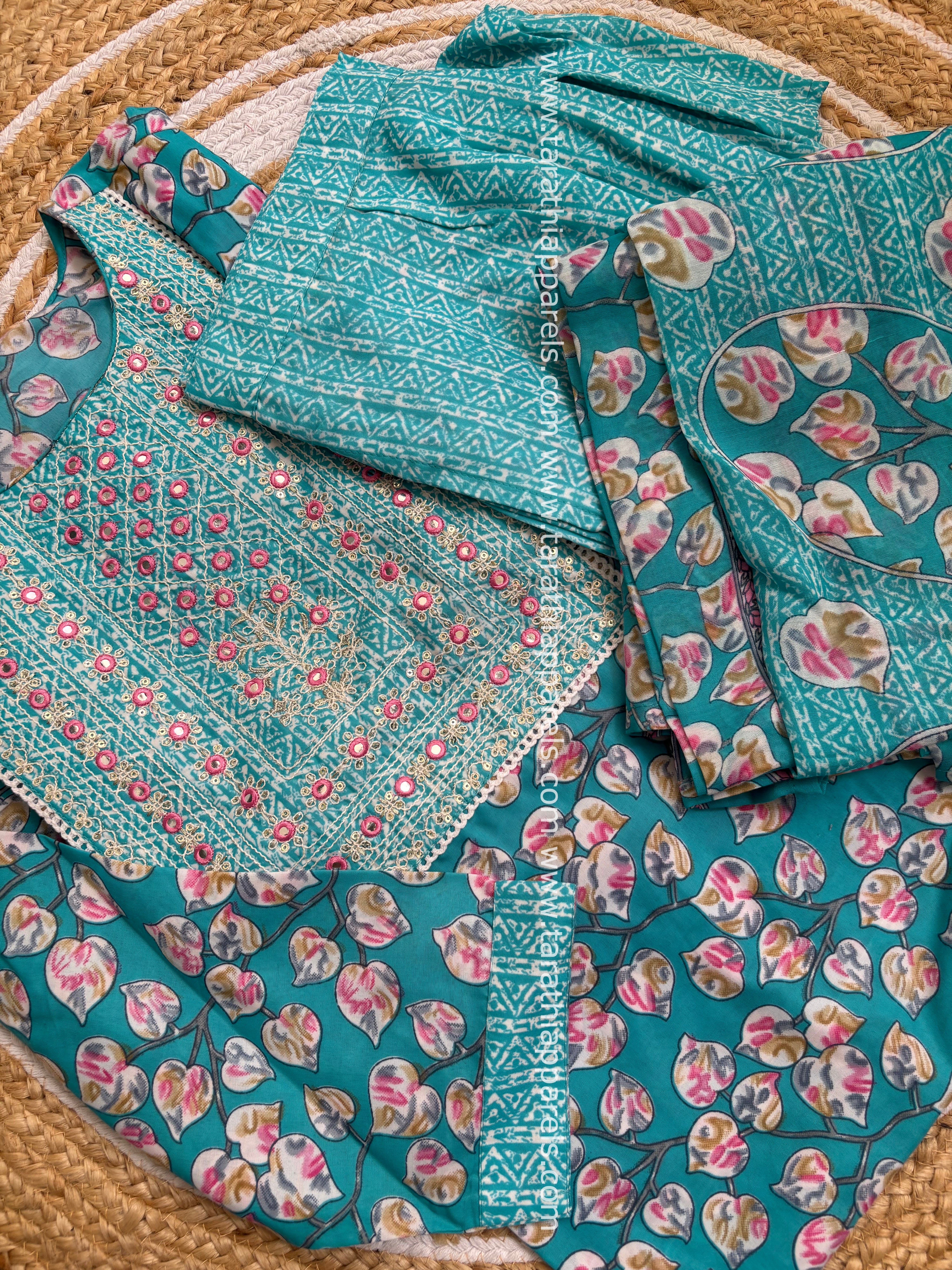Tarathi Floral Design Three Pieces Set DR14