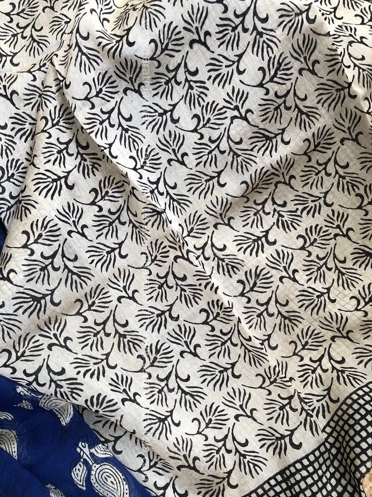 Tarathi Blue and black Maheshwari silk cotton saree